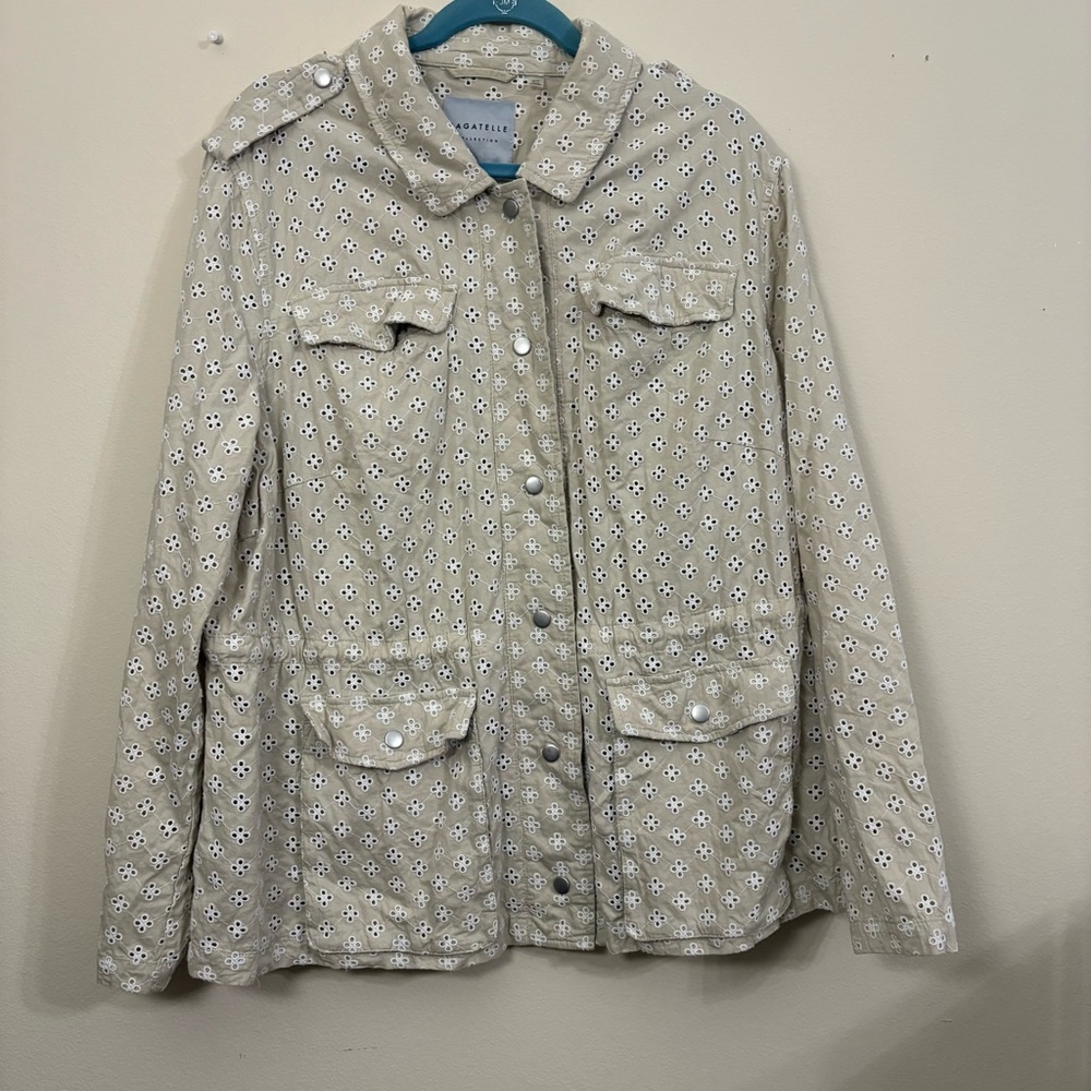 Bagatelle Collection women’s 2x eyelet flower utility Cottagecore Jacket beige